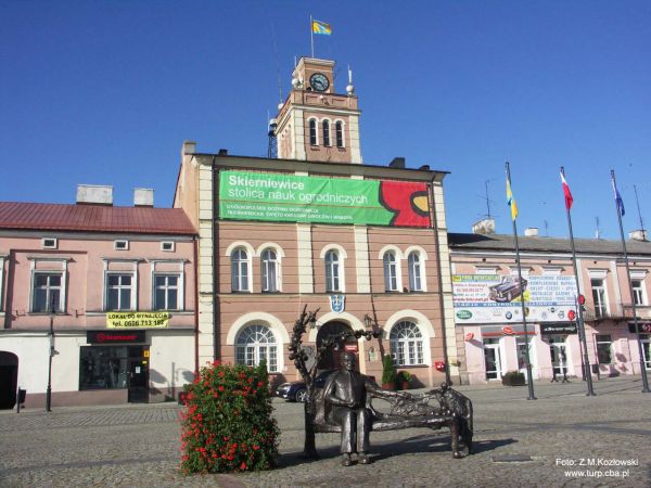 Ratusz skierniewicki