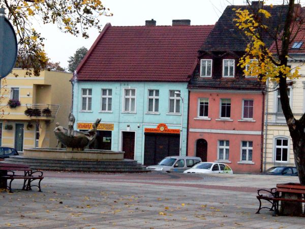 Fontanna i kamienice