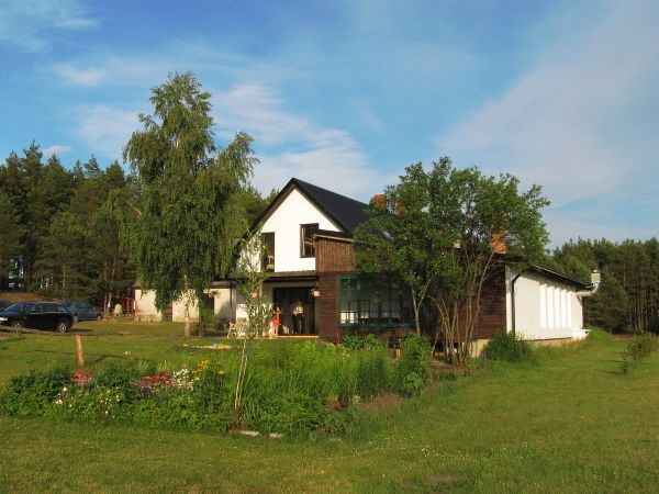 Nad jeziorem Gogolinek w Czarnym - ośrodek wczasowy