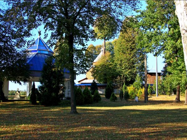 Cerkiew Opieki Matki Bożej w Młynach. Wybudowana pod koniec XVII wieku.  Obecnie Kościół filialny rzymskokatolickiej parafii w Korczowej. W latach 1852-70  prob