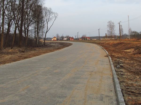 Budowa nowej drogi dojazdowej do zakładu płyt pilśniowych STEICO