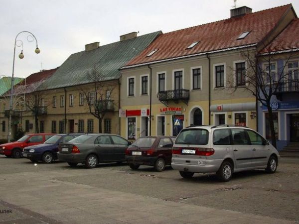 Rynek w Sieradzu (strona wschodnia)
