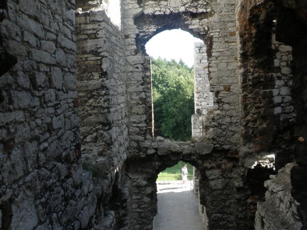 Zamek OGRODZIENIEC **** http://www.zamek-ogrodzieniec.pl/ **** http://zamki.net.pl/zamki/podzamcze/podzamcze.php **** Zamek Ogrodzieniec znajduje się w Podzamcz