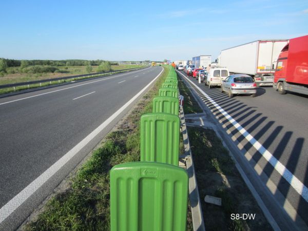 Wroclaw A8-S8 olbrzymi korek po wypadku