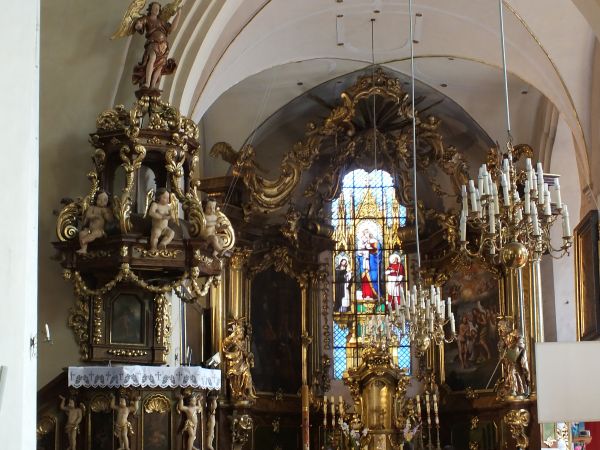 wnętrze kościoła NMP