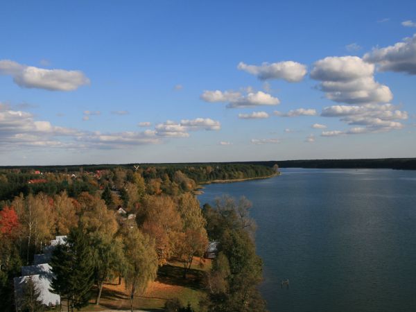 Wdzydze Kiszewskie, widok z platformy widokowej.