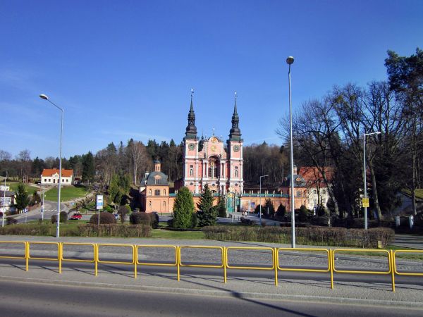 Okolice Reszla-Święta Lipka wiosną-widok na Sanktuarium 2014-03-30