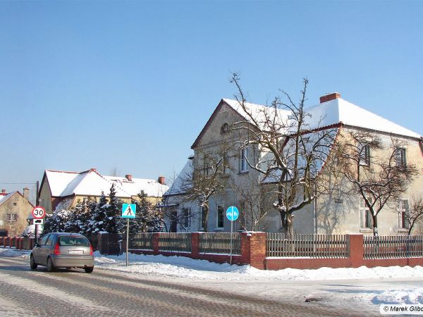 Żary róg aleji Wojska Polskiego i Chłopickiego