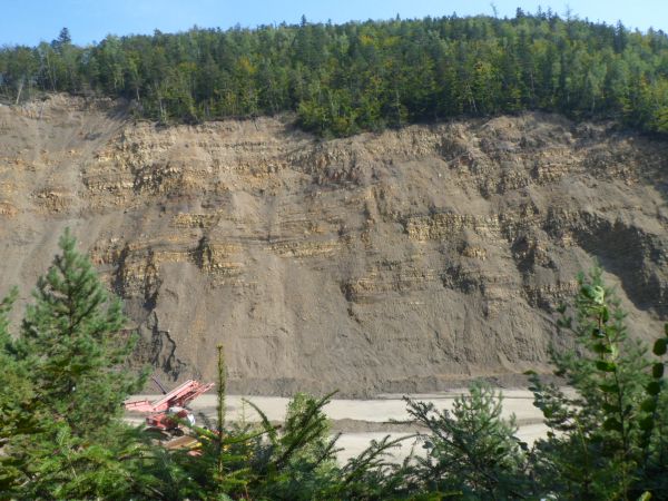 kamieniołom tzw. drobny - Huczwice, wciąż eksploatowany.