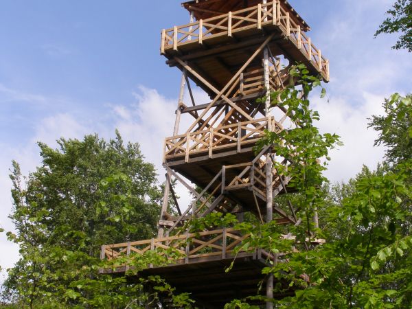 Pod samą wieżą wiokową Mielnik