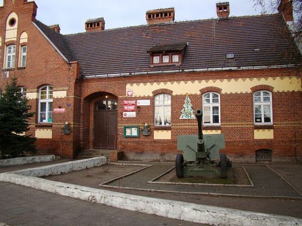 Stary budynek szkolny