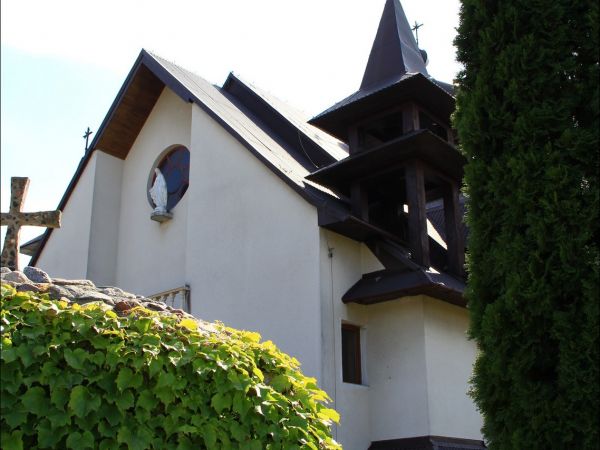 Rzymskokatolicki  kościół parafialny w Chotyńcu.