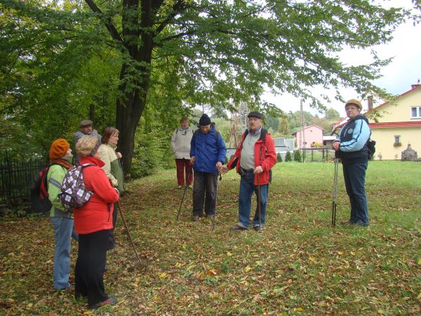 Na wzniesieniu do 1947r. była: cerkiew grecko-katolicka pw. św. Jana Chrzciciela Baptysty, drewniana, zbudowana w 1834 roku.