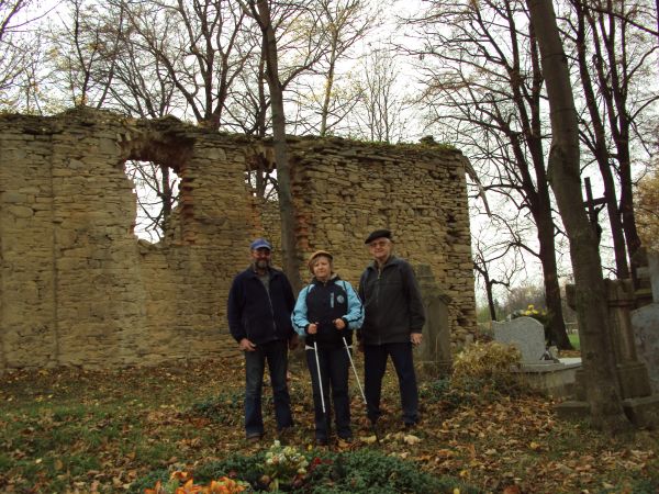 Cerkiew greckokatolicka pw. Apostołów Piotra i Pawła, wzniesiona w 1848r. Fundatorem budowy był Włodzimierz Poźniak - ojciec Januarego, poety, piewcy bieszczadz