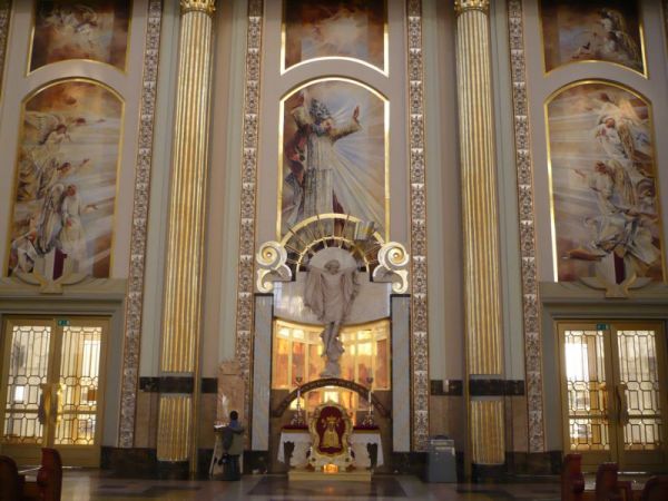 Widok świątyni w kierunku wschodnim.