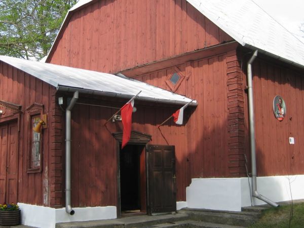 Maj 2009  Drewniany kościół Trójcy Świętej i św. Wawrzyńca (XVII w.)