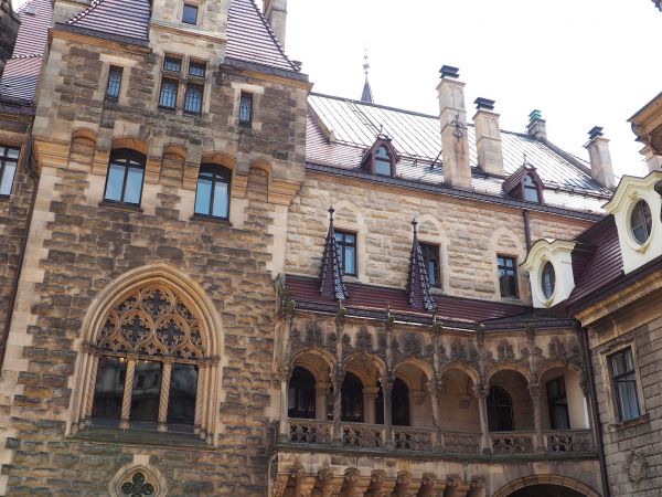 no pięknie ! - ale czy dam radę to piękno opisać ? - język chyba zbyt ubogi i słów braknąć może - toteż podziwiajmy, bo zachwyca... - Moszna !