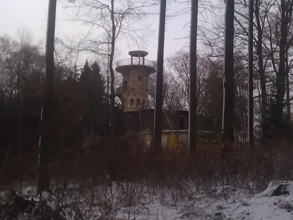 Wieża widokowa na Przedniej Kopie 495 m n p m .