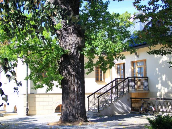 Zespół pałacowo - parkowy Czartoryskich .