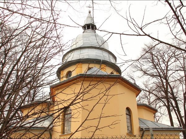 Cerkiew greckokatolicka p.w. Wniebowzięcia Matki Boskiej w Dubiecku . Została zbudowana w 1927, na miejscu wcześniejszej, drewnianej cerkwi z 1774 r. W latach 9