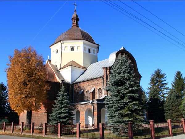 Cerkiew Wniebowzięcia NMP w Torkach – murowana parafialna cerkiew greckokatolicka. Zbudowana na miejscu starszej, drewnianej cerkwi z 1671 - w 1926. Po II wojni