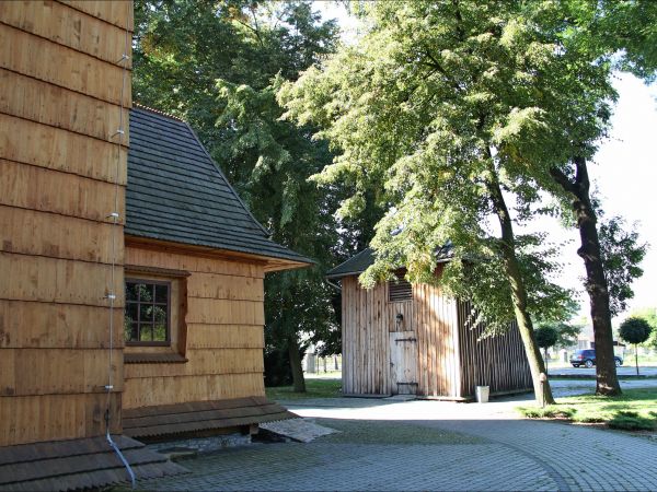 Drewniany kościół p.w.  św. Michała Archanioła w Michałówce