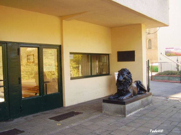 Jeden z symboli tej Odlewni posągów itp.