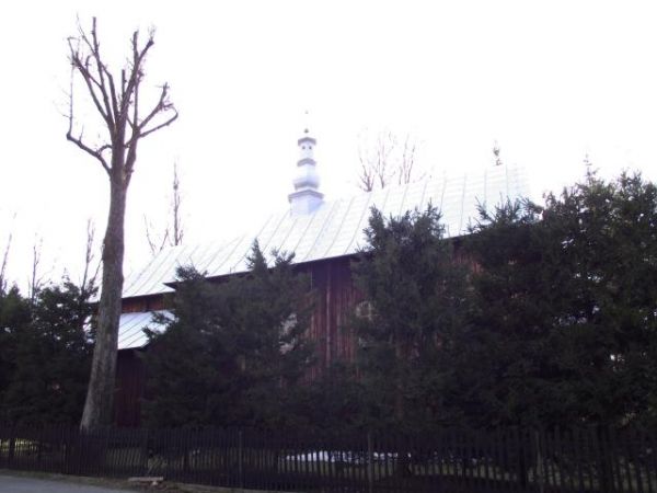 cerkiew w Łodynie, w 1971r. przejęta przez parafię rzymsko-katolicką, po 1951r. - ustanowieniu nowych granic państwowych - służyła jako magazyn węgla drzewnego