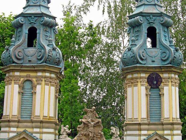 KOWARY - Park Miniatur Zabytków Dolnego Śląska - Kościół NMP w Krzeszowie jest jednym z największych i najpiękniejszych kościołów barokowych w Europie.