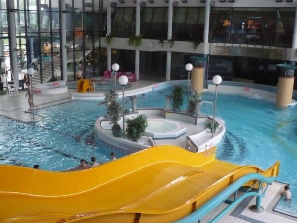 Ten sam basen z innego ujęcia.