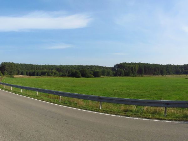 Panorama łąk nad rzeką w Małym Bukowcu, przy drodze powiatowej Borzechowo -  Ocypel