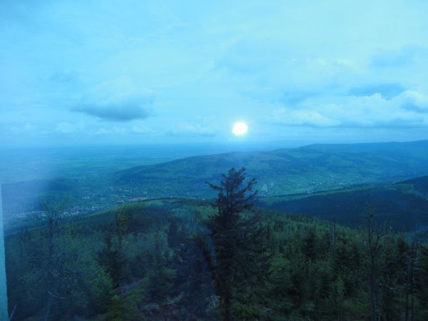 Widok na Świeradów Zdrój z kolejki gondolowej z Izerskiego Stogu.