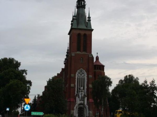 Neogotycki kościół pod wezwaniem Najświętszego Serca Jezusowego.