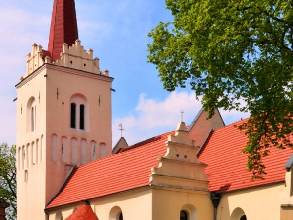 Kościół p.w. św. Marii Magdaleny z XIV wieku