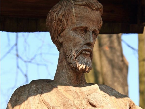 Drewniany kościół konstrukcji zrębowej pw. św. Sebastiana, wzniesiony w roku 1737. W roku 1980 był gruntownie odnawiany z całkowitą wymianą gontów. W  obrębie o