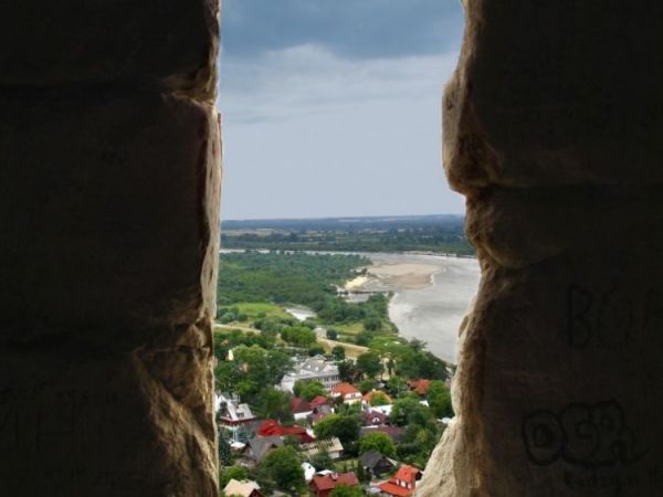 Widok  z baszty na miasto i Wisle .