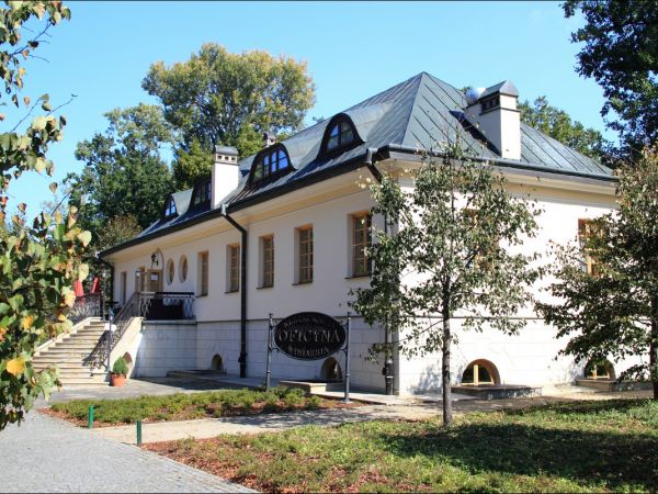 Zespół pałacowo - parkowy Czartoryskich .