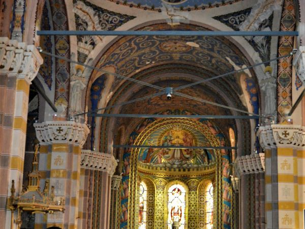 Wnętrze kościoła Zwiastowania NMP.