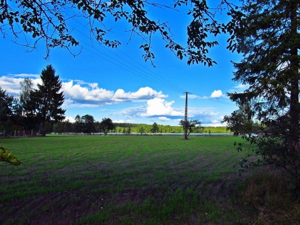 W oddali jezioro Wieckie