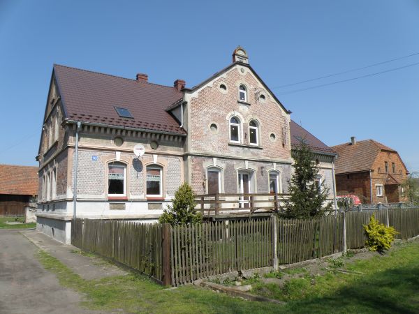 Jeden z budynków mieszkalnych