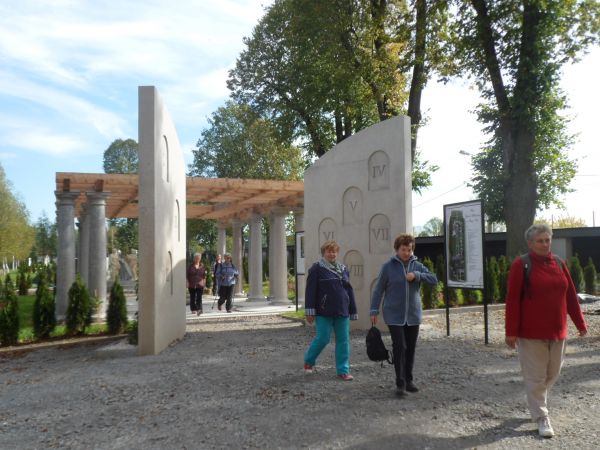 w Ogrodzie Biblijnym - obiekty oddane wiernym, pielgrzymom i turystom przed świętem i odpustem 15.08.2016r.