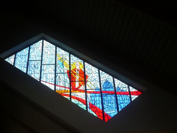 I drugi nowy witraż w kościele p.w Miłosierdzia Bożego.