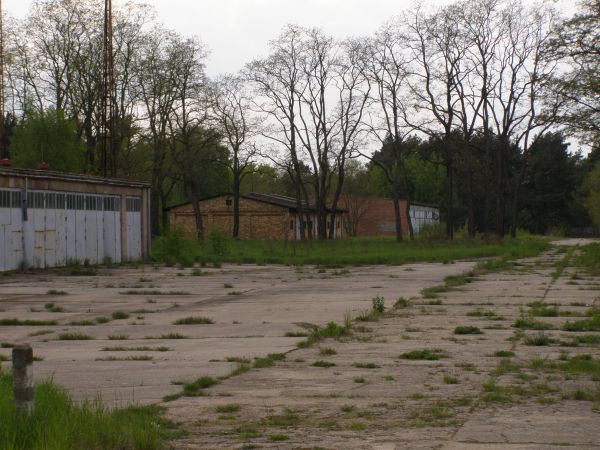 Byłe magazyny wojskowe nieistniejącej Brygady JW 5575   fot. 11