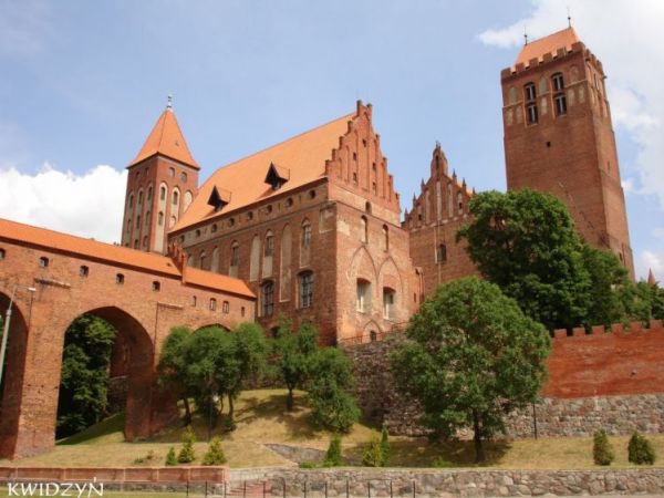 Zamek kapituły pomezańskiej. Jego budowę zaczęto w 1322 roku.