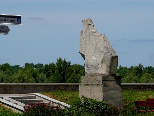 POMNIK PATRONA MIASTA NAD WISŁĄ