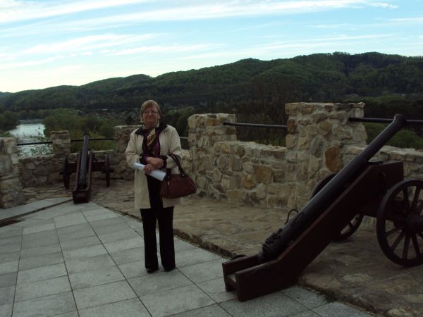 na tarasie widokowym wieży zamkowej - poniżej wstęga Sanu.