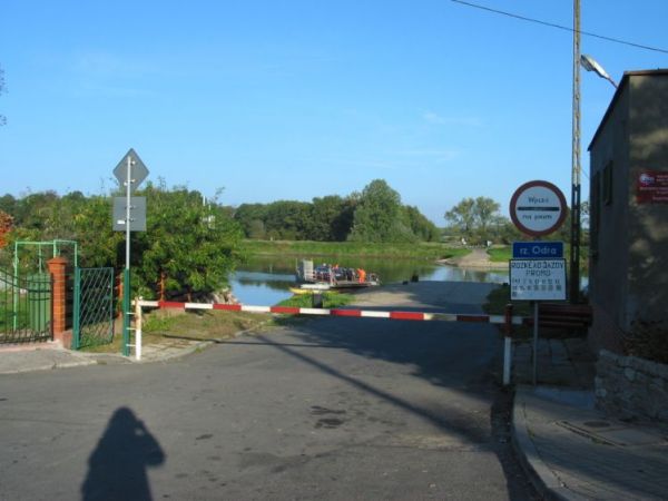 Przeprawa na druga strone Odry