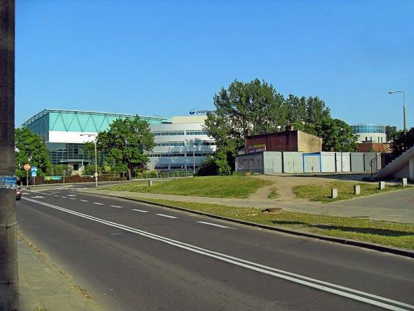 Dojazd do skrzyżowania Pomorskiej z Pelplińską. Widać Starogardzką Polpharmę