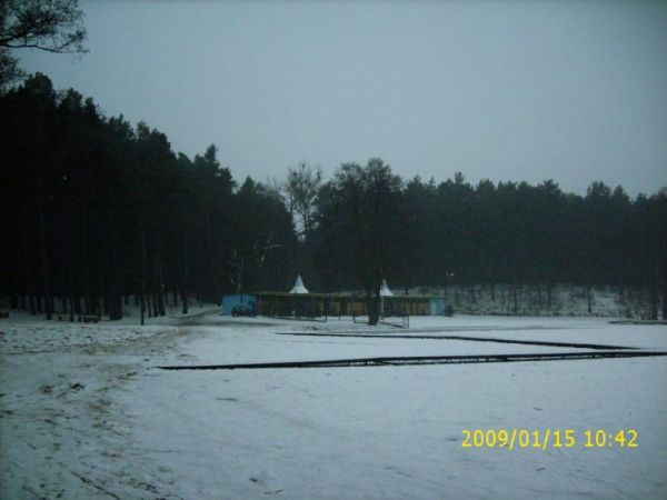 Jezioro Sarcz - widok na przystań kajaków