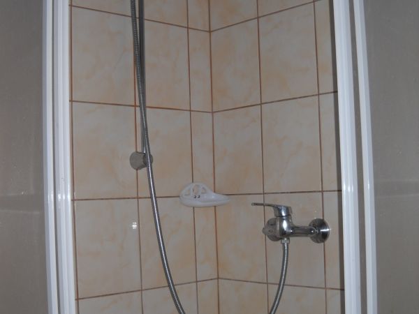 Schronisko-łazienka